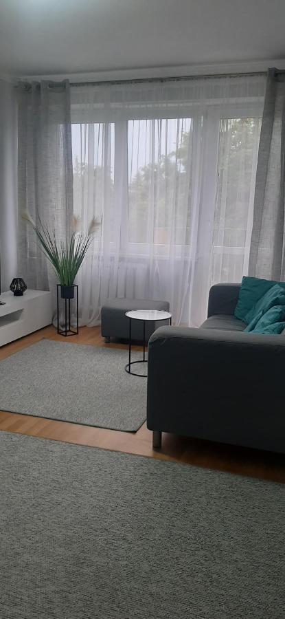 Flowers Apartament Apartment Pila Bagian luar foto